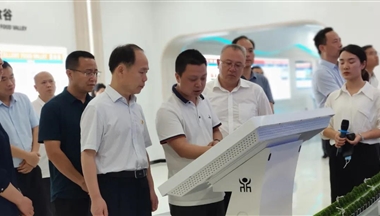 走(zou)進(jin)赤水河金色優(you)食谷,雲南(nan)省副省長(zhang)張治禮重(zhong)點關注了(le)這